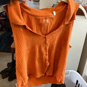 Orange crop top! 🌳🌞